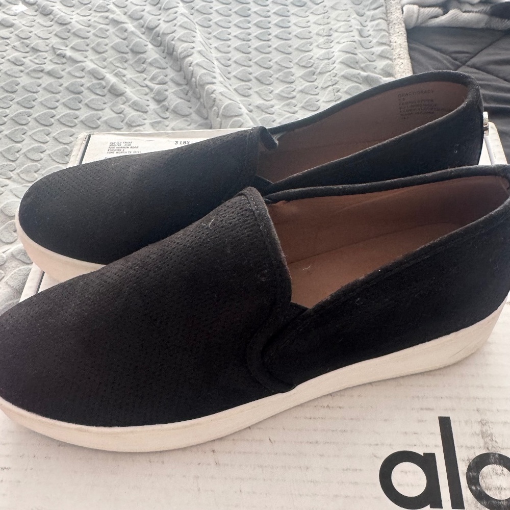 Steve Madden Black Slip On Sneakers Women’s Casual Shoes